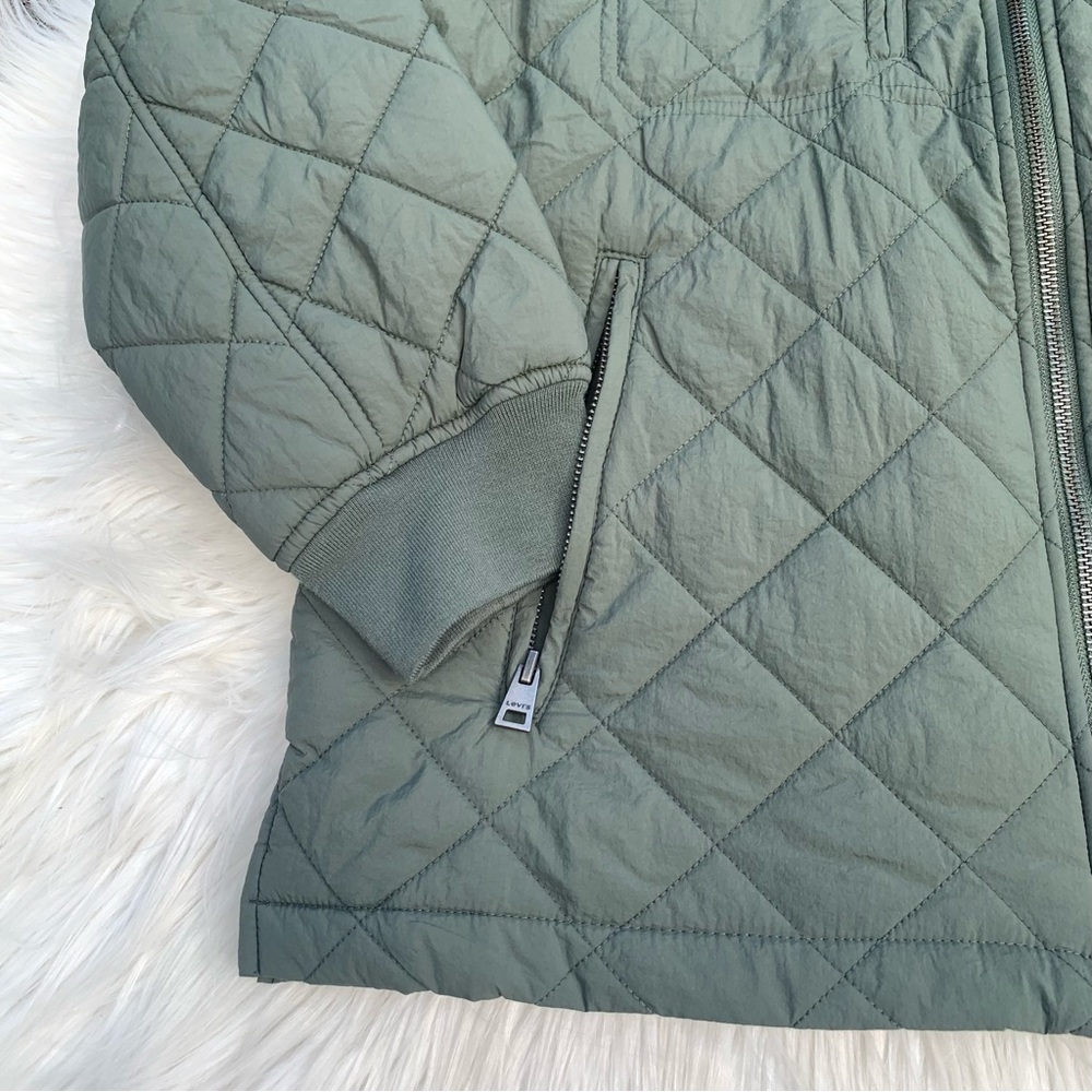 Levi’s Women’s Olive Green Quilted Bomber Jacket Size Medium - Picture 5 of 15